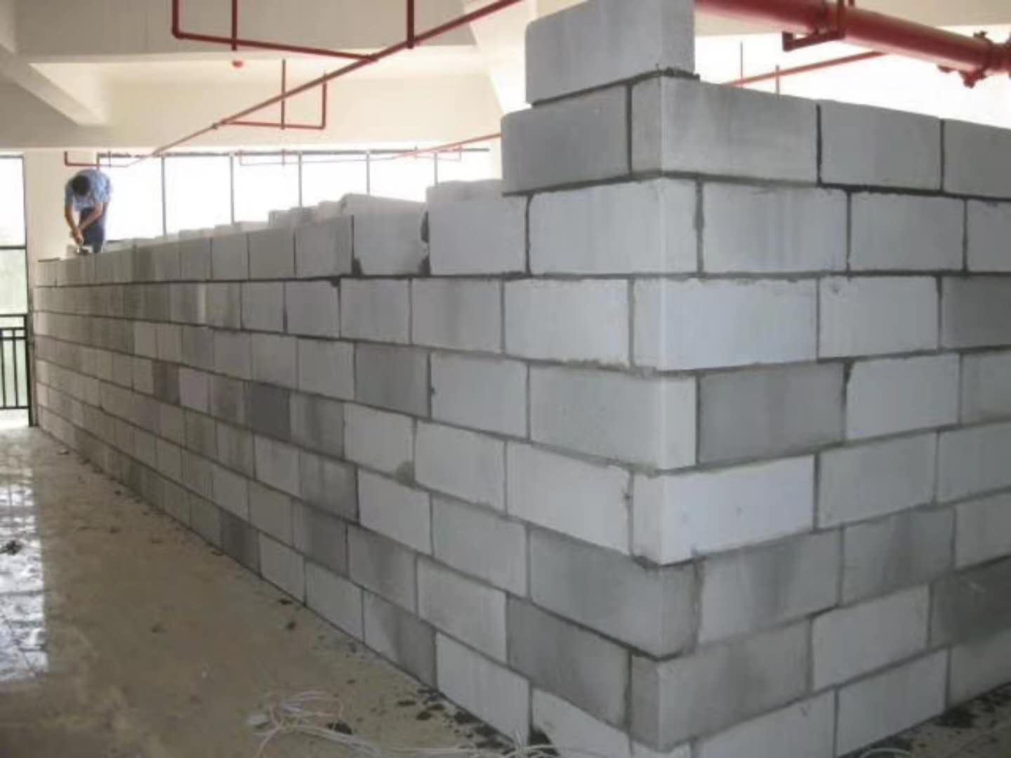 龙州蒸压加气混凝土砌块承重墙静力和抗震性能的研究